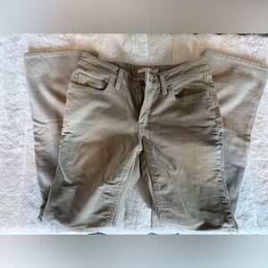 Super low boot but Levi cord size 28